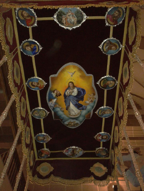 En el año 2012 el Jueves Santo, el reformado palio del trono de la Virgen estrenaba las pinturas del apostolado y la gloria del techo, elaborados por el taller “Arte y Restauraciones Moreno”.